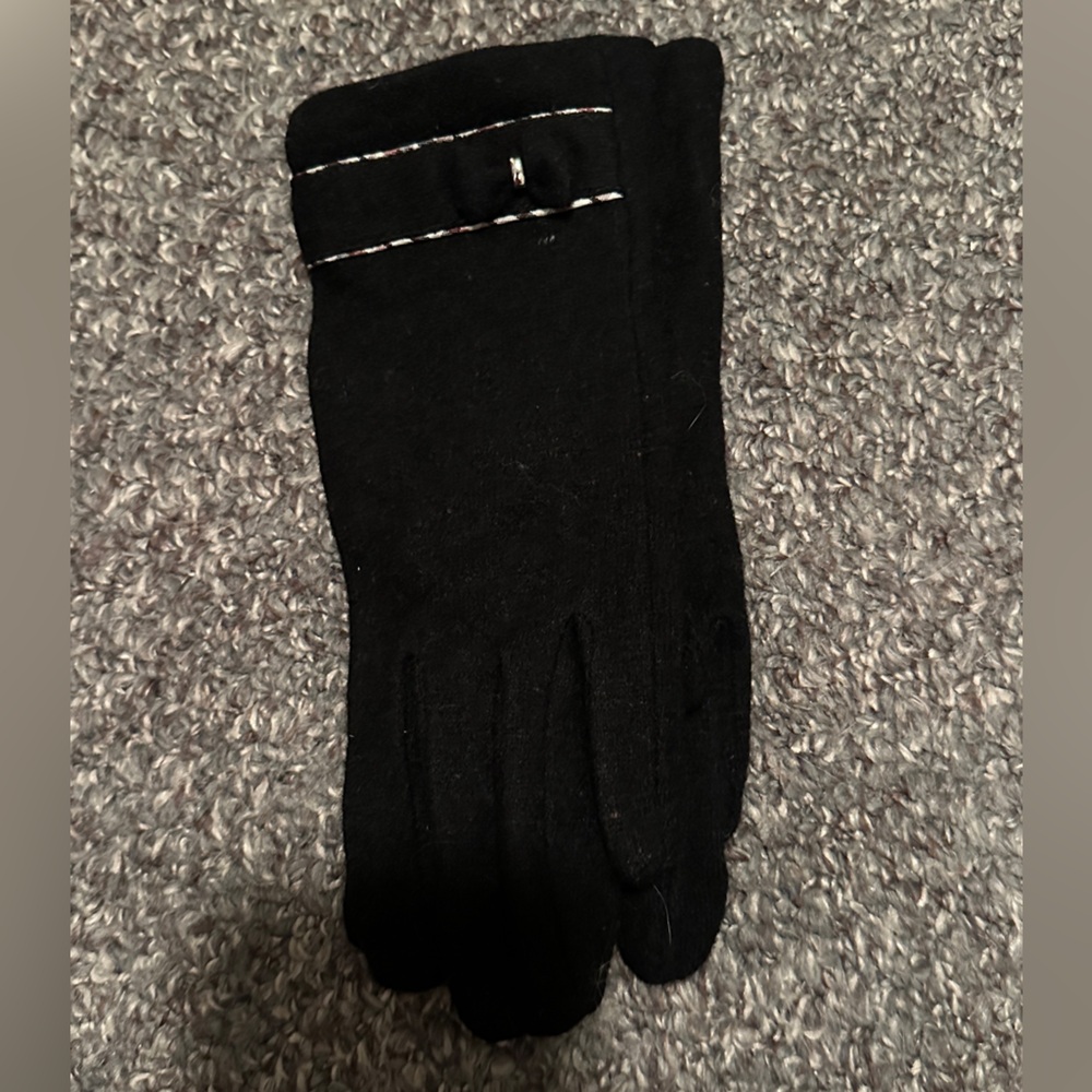 Brand new black women’s gloves